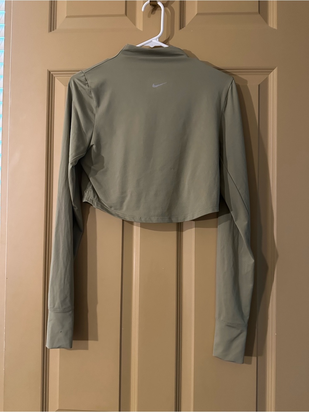 Nike Women's Sage Green Cropped Long-Sleeve Top